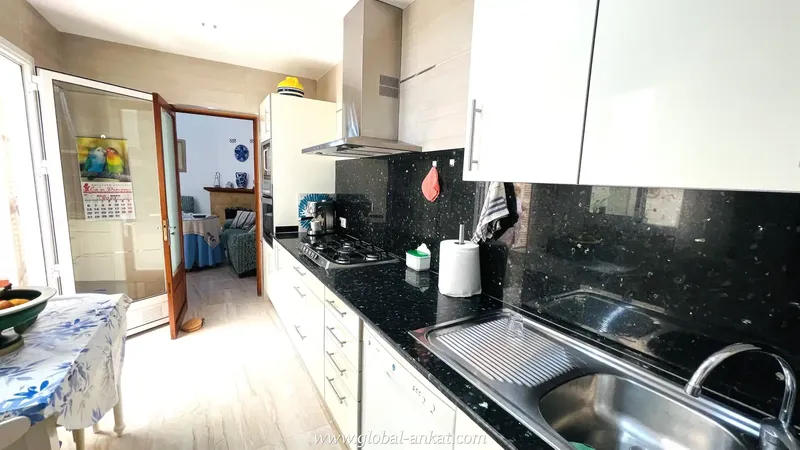 Do you dream of a quiet life in a charming village, surrounded by nature and minutes from the beach? This townhouse in Felanitx, — photo 11
