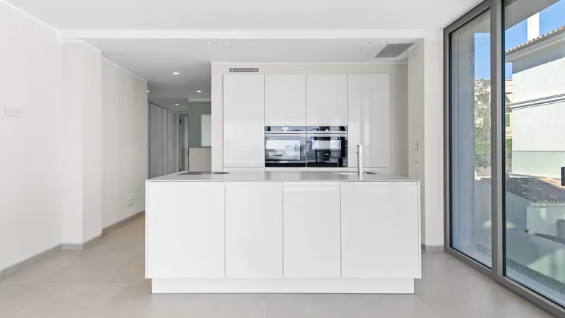 Fantastic new build apartment in Palma with sea and harbor views — photo 5