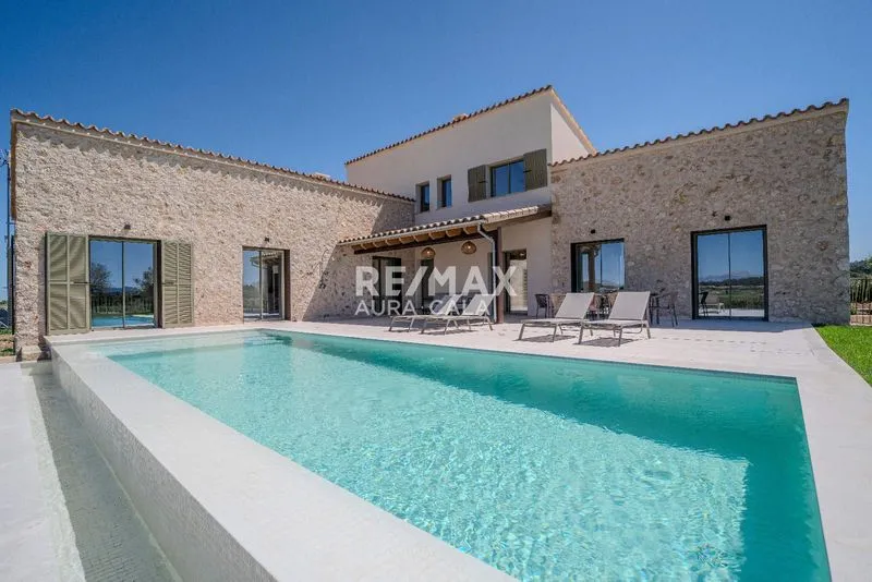 Mediterranean finca in Sineu with pool and panoramic views — photo 1