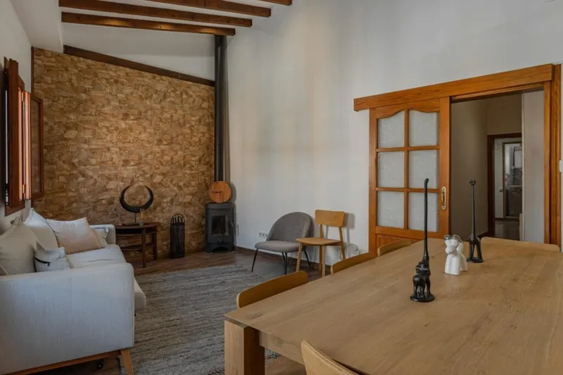 Townhouse with Renovation Project and Licence in Santa Catalina — photo 2