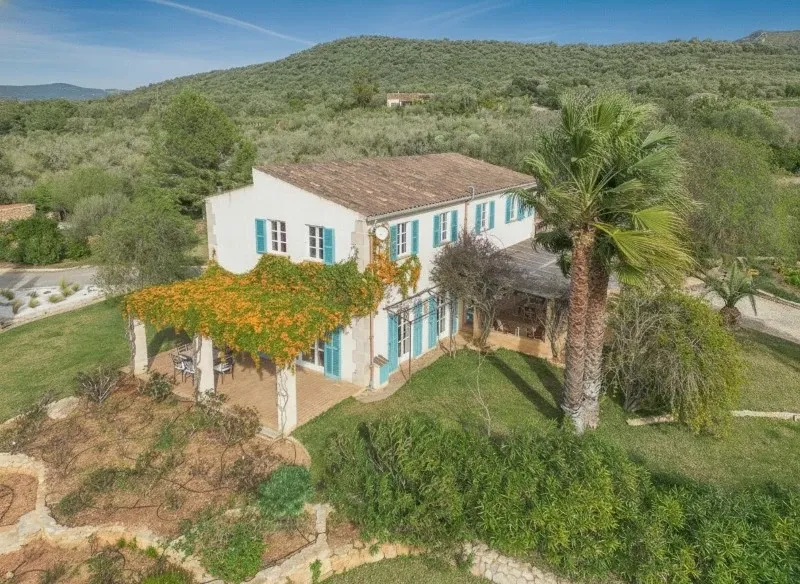 Spacious country house between Manacor and Colònia de Sant Pere with panoramic views — photo 1