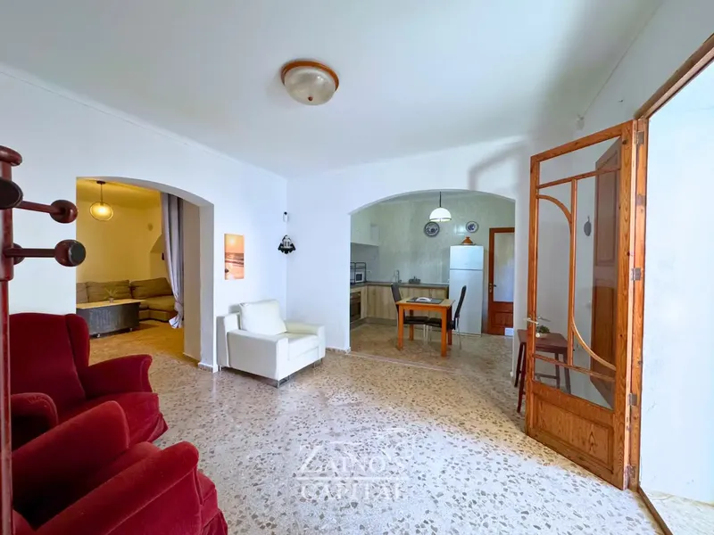 Mallorcan house with garage, patio and terrace in Petra — photo 9