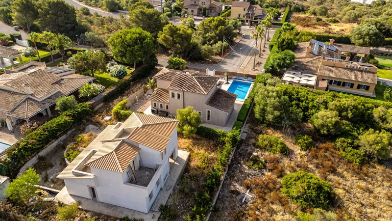 Contemporary villa in Cala Murada with privacy, spaciousness, great potential and project — photo 3