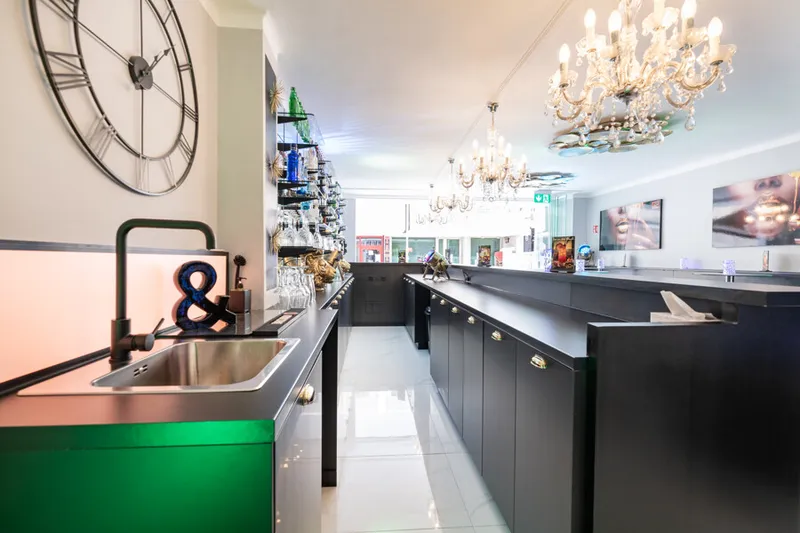 For Sale! Newly Renovated Bar with Terrace and Licence in Most Wanted Area of Magaluf — photo 6