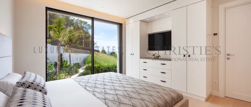 Modern apartment in the center of Puerto de Andratx with harbor views and a communal pool — photo 6