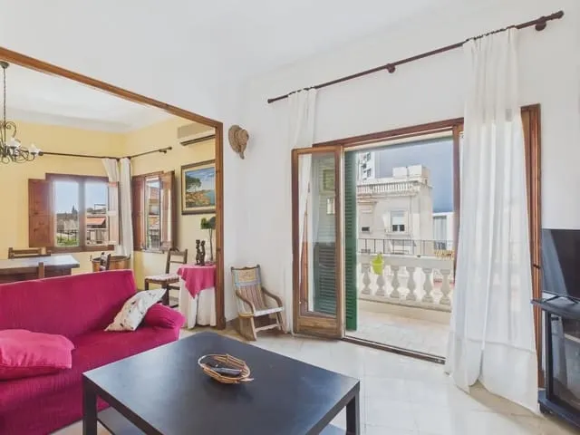 Flat for rent in Cort, Palma de Mallorca, Mallorca — photo 2