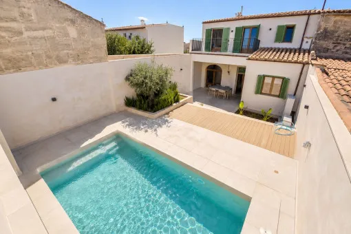 Ses Salines, Elegant Townhouse with Heated Saltwater Pool and Spacious Patio in the Heart of Ses Salines — photo 1