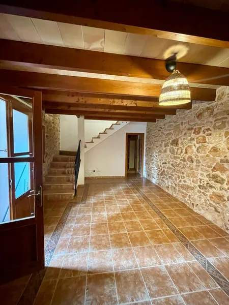 Village house — photo 2