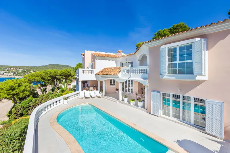 Villa with fantastic sea views — photo 1