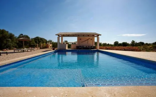 Finca in Es Llombards – with ETV license and 14,100 m² plot — photo 4