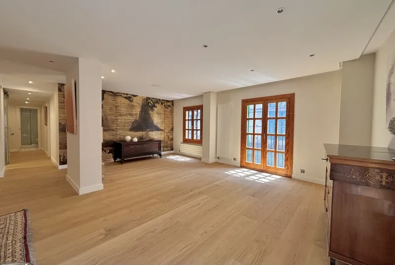Elegant apartment with 2 parking spaces in the historic center of Palma — photo 3