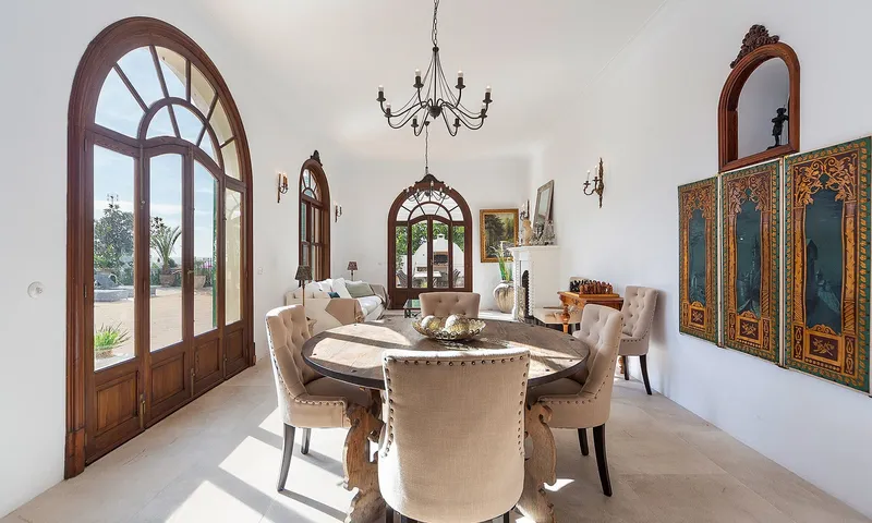 Seasonal rental: Renovated house with sea views for rent in Cala Major — photo 6