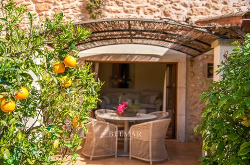 Mediterranean townhouse with idyllic patio in Capdepera — photo 5