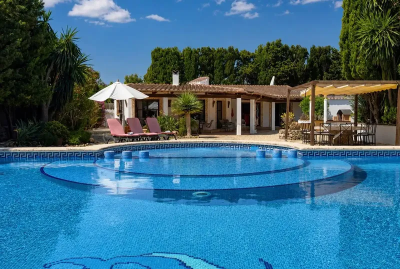 With ETV license! A place of absolute well-being is this charming 372 m2 finca in Puerto Pollensa on a plot of approx. 7,600 m2 with — photo 8