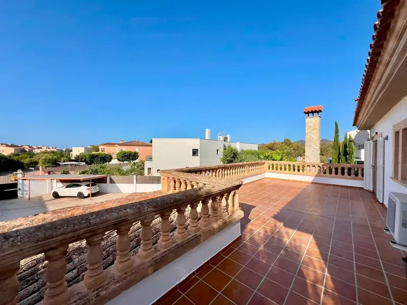 Magnificent villa with pool and garage in Portocolom: long-term rental. — photo 11