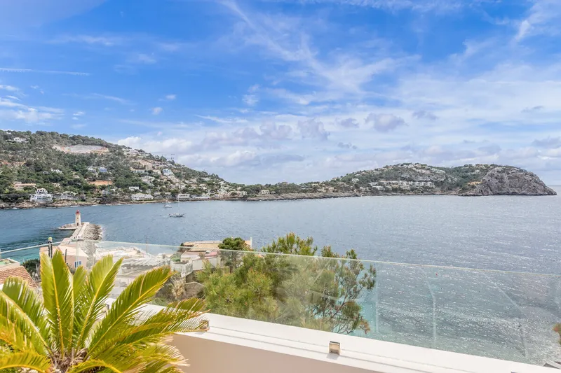 First Sea Line Mallorca – Penthouse with Pool, Terrace and Beach Access — photo 12