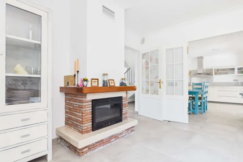 Charming fully renovated house with pool and large garage, located in a central and quiet area of Paguera — photo 4
