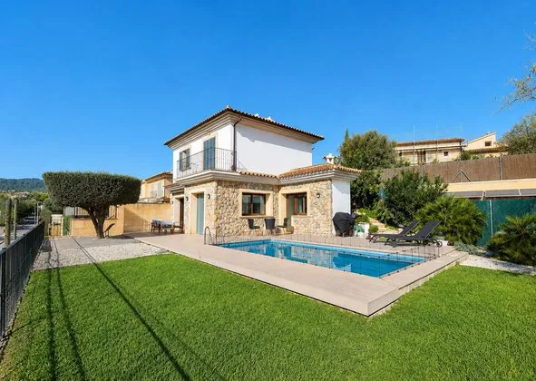 Terraced house in Es Capdellà, Calvià — photo 1