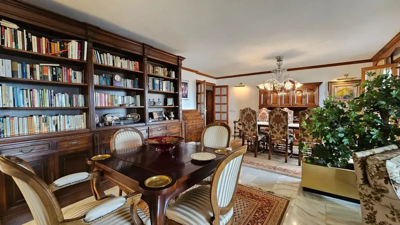 Spacious, bright with spectacular views. This magnificent 218 m2 apartment located in the sought-after area of Bons Aires offers an opportunity — photo 1