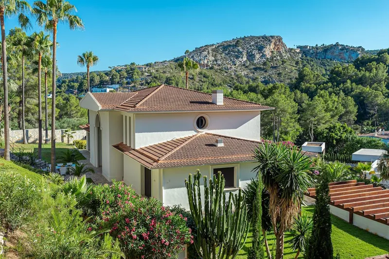 Luxury villa in Son Vida — photo 2