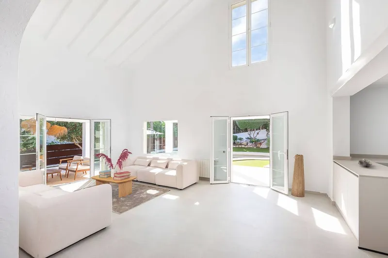 Spacious villa in a prime residential area — photo 5