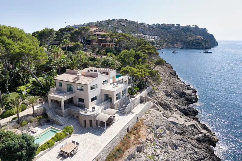 Unique finca-style villa with private sea access and tennis court in Puerto de Andratx — photo 1