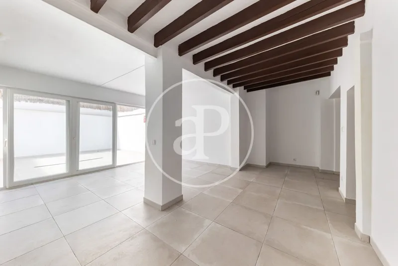 Ground floor apartment for sale with private courtyard in Camp d'en Serralta — photo 10