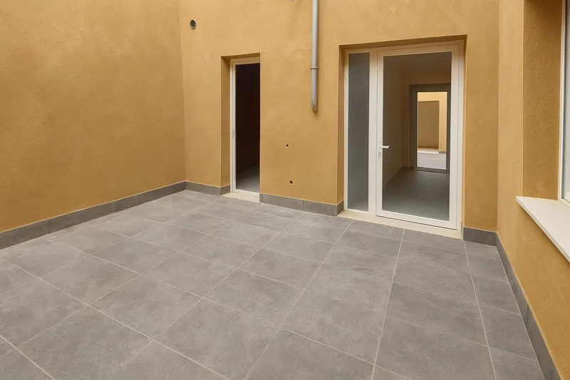 Ground floor under renovation in the center of Manacor — photo 3