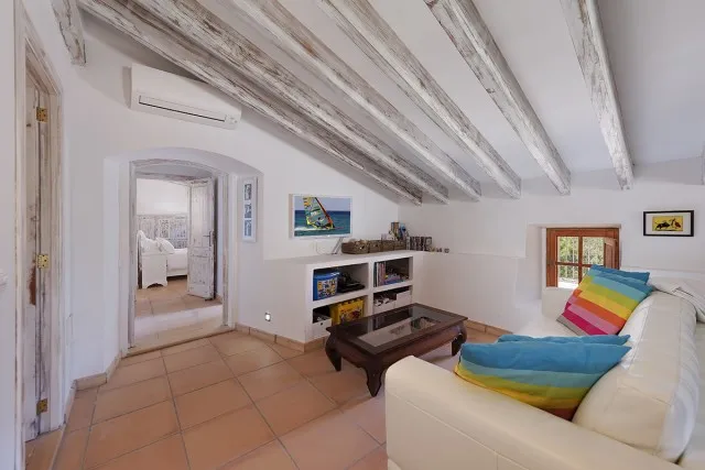 Beautiful hillside villa with incredible views for sale in Pollensa, Mallorca — photo 12