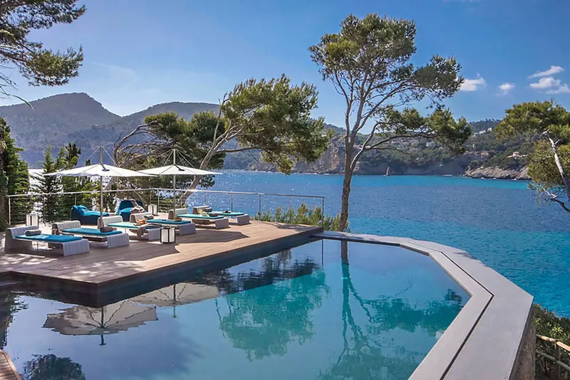 Modern villa with panoramic sea views and vacation license in the southwest of Mallorca — photo 11