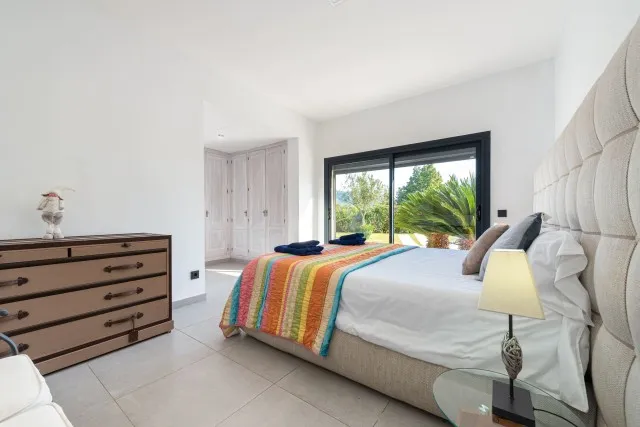 Villa with pool and holiday rental license for sale near Pollensa, North Mallorca — photo 11