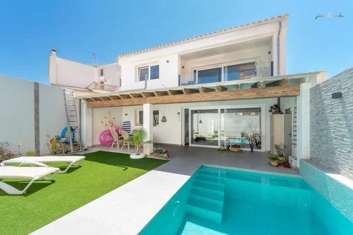 Village house with pool in Campos — 240 m², 5 bedrooms, two independent floors — photo 1