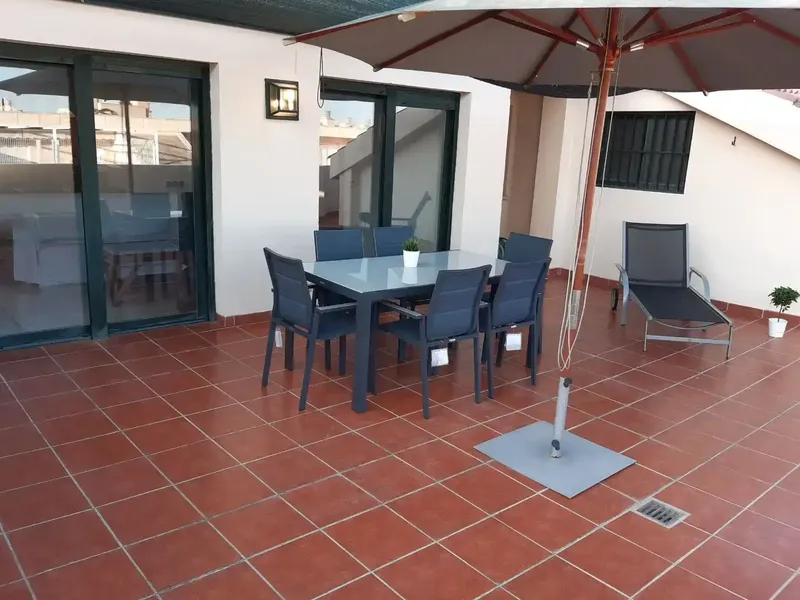 Ático 140 m en Parc Ses Fonts con 3 terrazas (120m) a nivel comedor y cocina. Comedor 40 metros con pasaplatos. 4 habitaciones dobles con 4  — photo 1