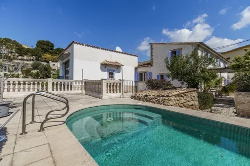 Historic real estate with guest apartment for sale in luxury area of Palma — photo 1
