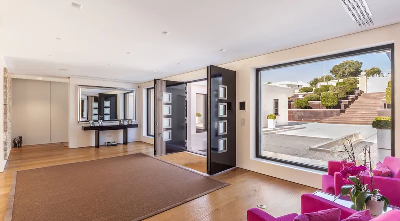 Mallorca Contemporary Villa for Sale in Santa Ponsa with 9 Bedrooms — photo 6