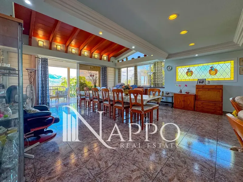 Nappo Real Estate is pleased to present this magnificent estate with an independent villa located in a natural setting just ten minutes — photo 11