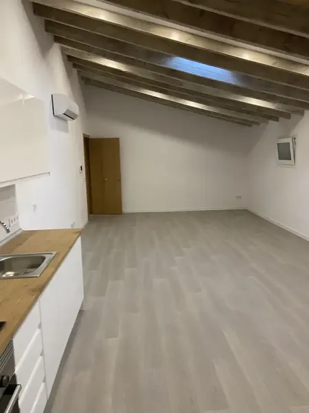 2 piso , totalmente reformado, luminoso, con Parket, con baño completo y cocina totalmente amueblado con todos los electrodomésticos, lavado — photo 7