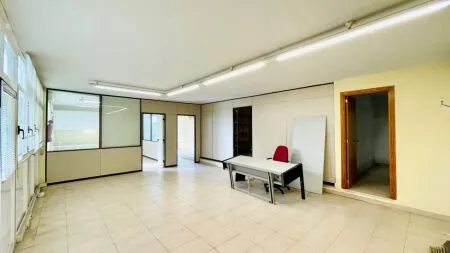 Office - Palma de Mallorca (Son Roca - Son Ximelis - Son Anglada), Built Surface 100m², 1 Bathroom — photo 1