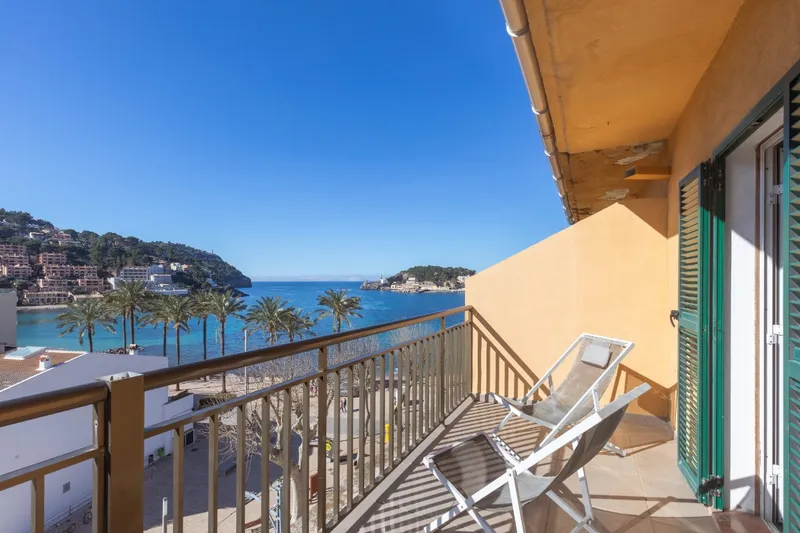 Modern apartment with terrace and tourist rental licence in Port de Sóller — photo 1
