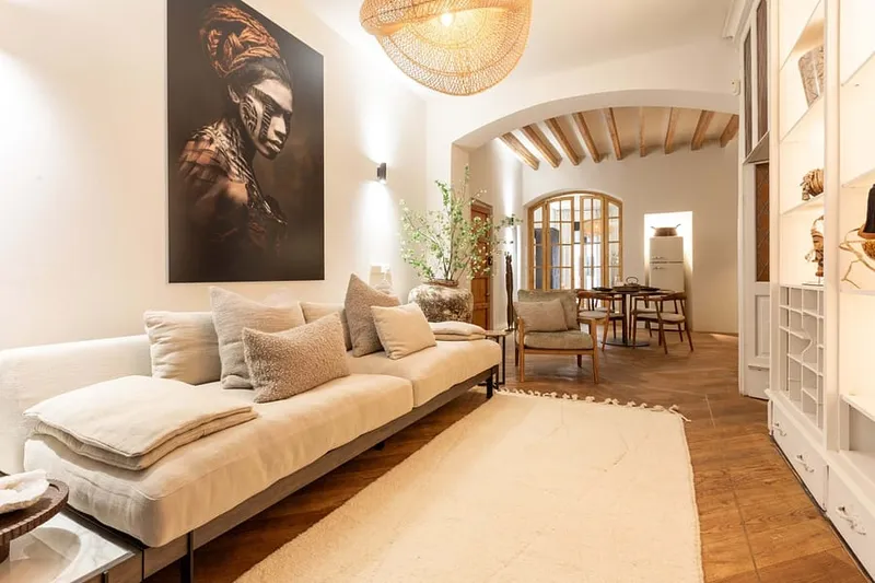 Exceptional Renovation in the Heart of La Missio – Spacious Apartment with Charm and Character — photo 5