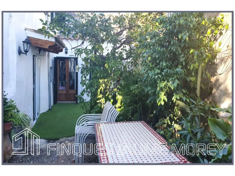 House — photo 2