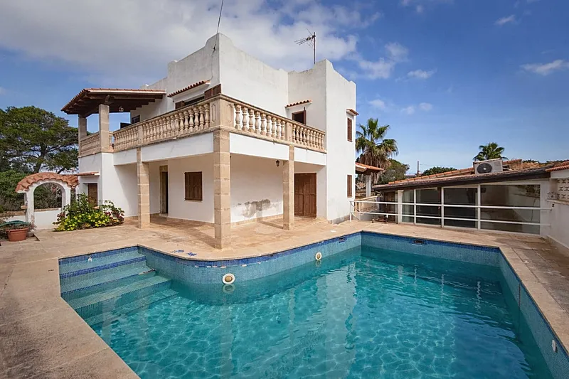 Design instead of compromise - house with sea view and roof terrace in Cala Llombards — photo 3
