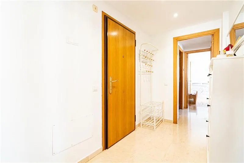 Flat of approx. 124m² with a terrace in a residential complex with a communal swimming pool — photo 6
