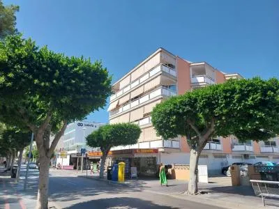 Apartment in Calvià (Santa Ponça) with 44 m² built surface, 7 m² terrace, 1 room, 1 bathroom, 100 m to the sea, lift — photo 2