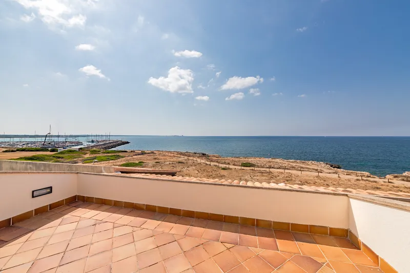 A unique opportunity: house on the seafront in Sa Ràpita with dreamlike views — photo 6