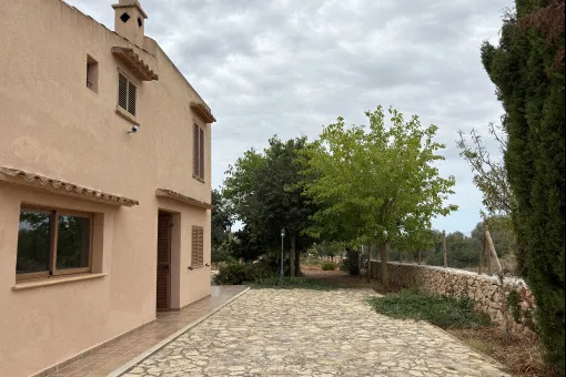 Campos, spacious finca with guest house, pool and 6 bedrooms - long-term rental in Campos — photo 2