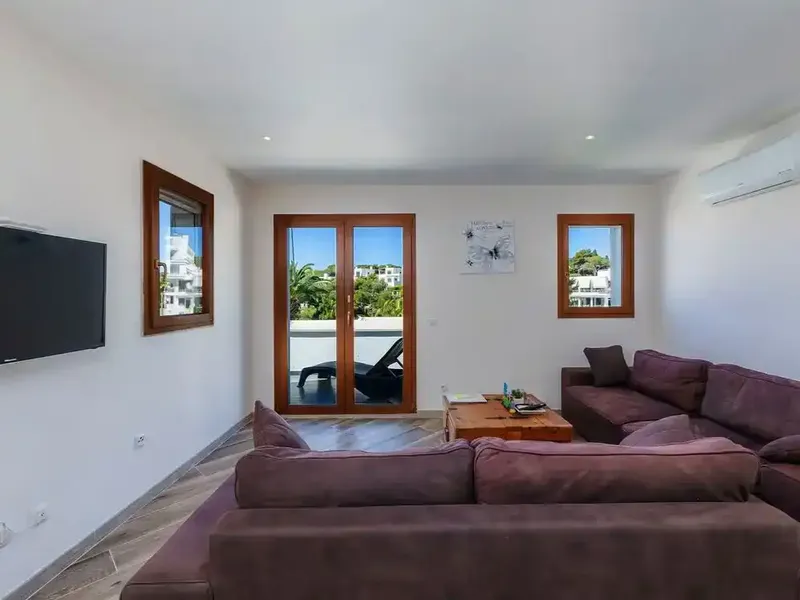 El Apartamento está situado en el corazón del pueblo de Cala D'Or, en la planta baja elevada de un complejo de apartamentos. El alojamiento  — photo 8