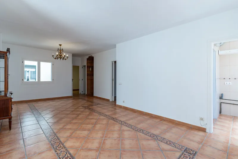 Spacious and Bright Apartment in the Centre of Palma — photo 3