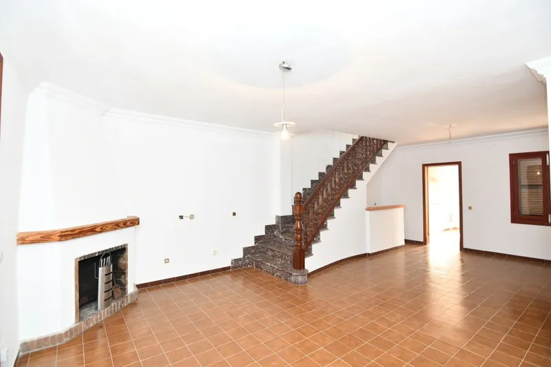 Townhouse with great potential just a few meters from the sea in Colonia de Sant Jordi — photo 4