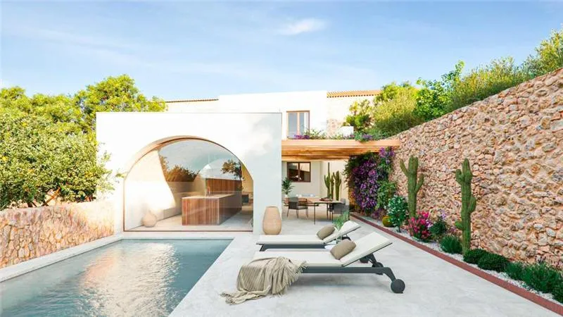 Village house with renovation plans and a pool on a lot of approximately 523 m2 — photo 1